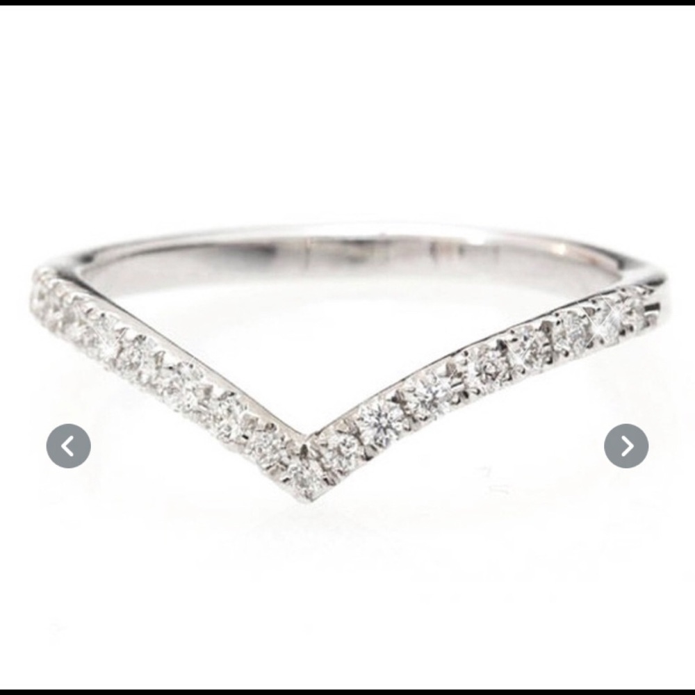 Gold or Silver V-Shaped Diamond Band